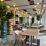 Nh Collection Congress Отель