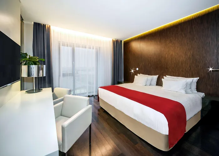 Hotel Nh Collection Congress 4*